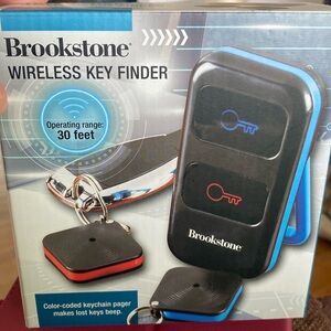 NEW Brookstone Wireless Key Finder